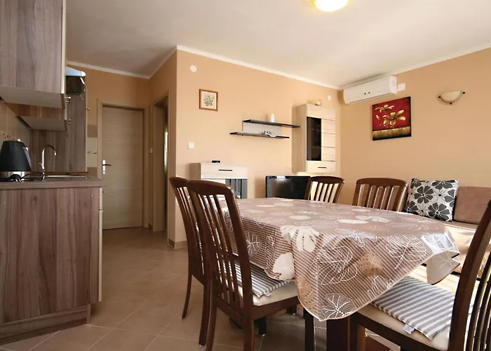 Zatoglav With Sea View 08 Appartement *