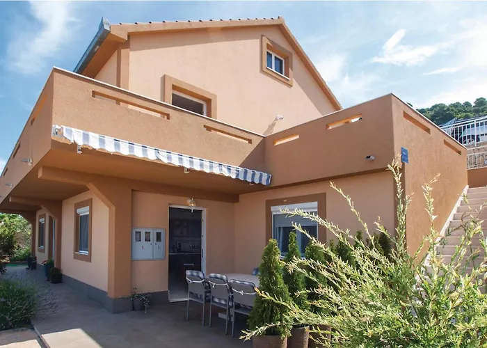 Zatoglav With Sea View 08 Apartamento